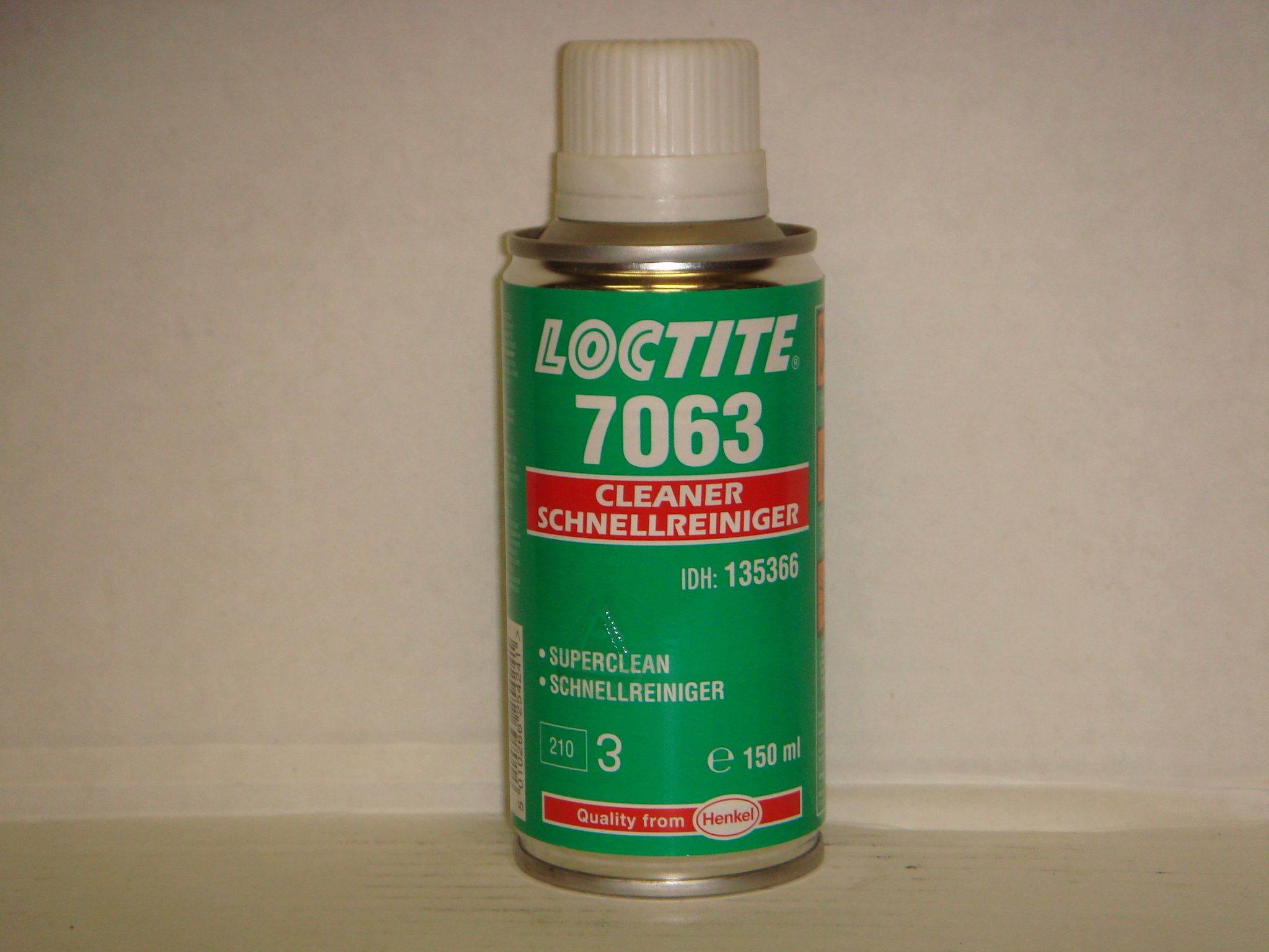 Купить Loctite 135366 Быстродействующий очиститель, спрей 150 мл